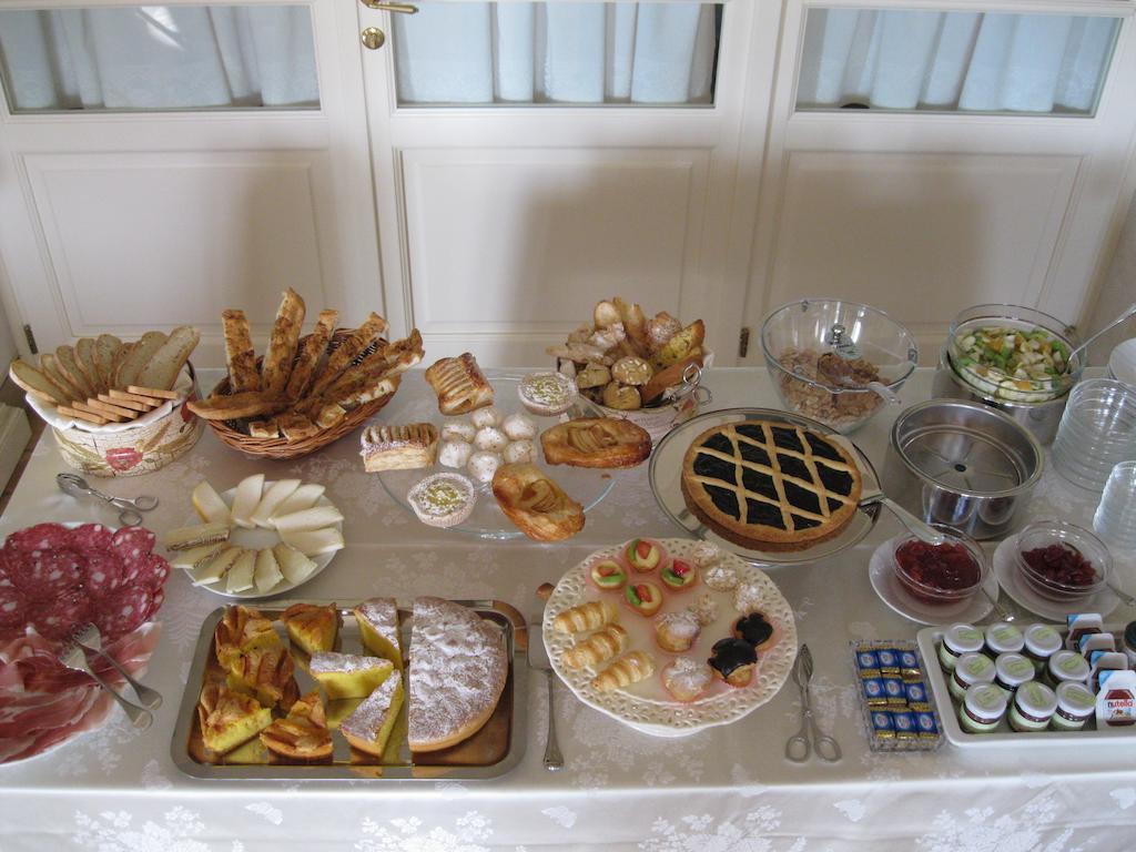 ビッビエーナ Podere Sant'Angeloヴィラ 部屋 写真